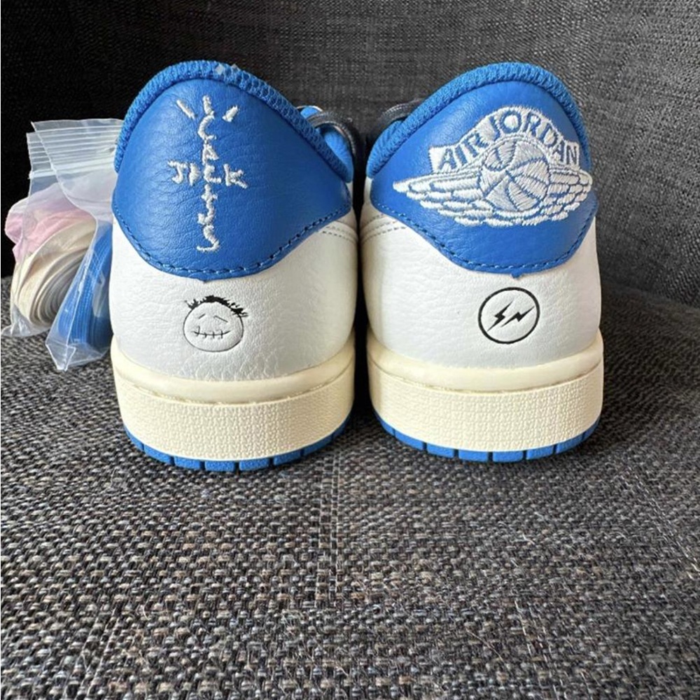 Jordan 1 Retro Low OG SP Fragment x Travis Scott (Sail/blue) - Picture 3 of 13